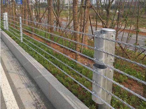 公路缆索护栏的等级