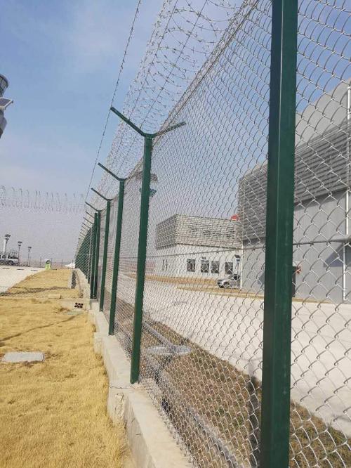 机场钢筋网围界技术参数，铝包钢丝材质围网规格要求