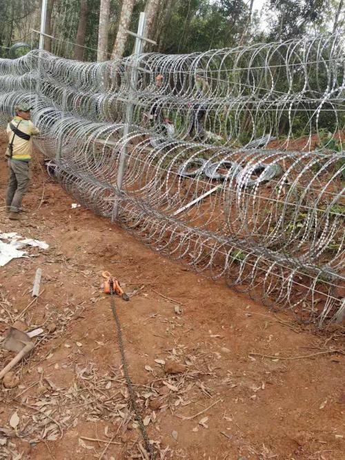 广西与越南边海防基础设施碑防护网安装标准