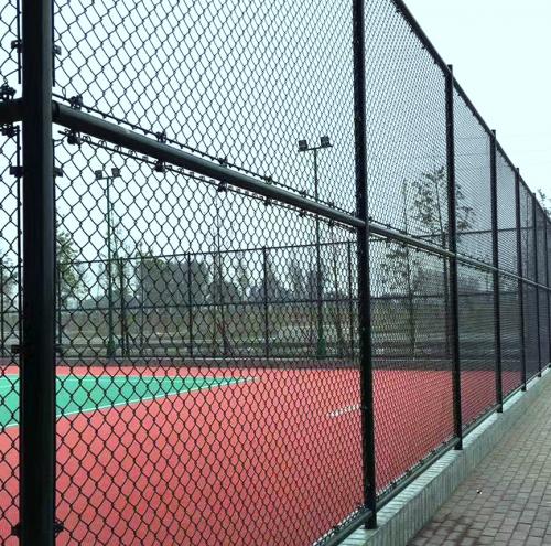 球场围网的安装方法