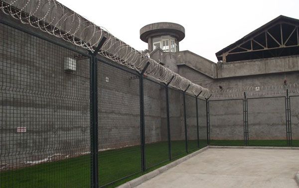 监狱防攀爬金属隔离网